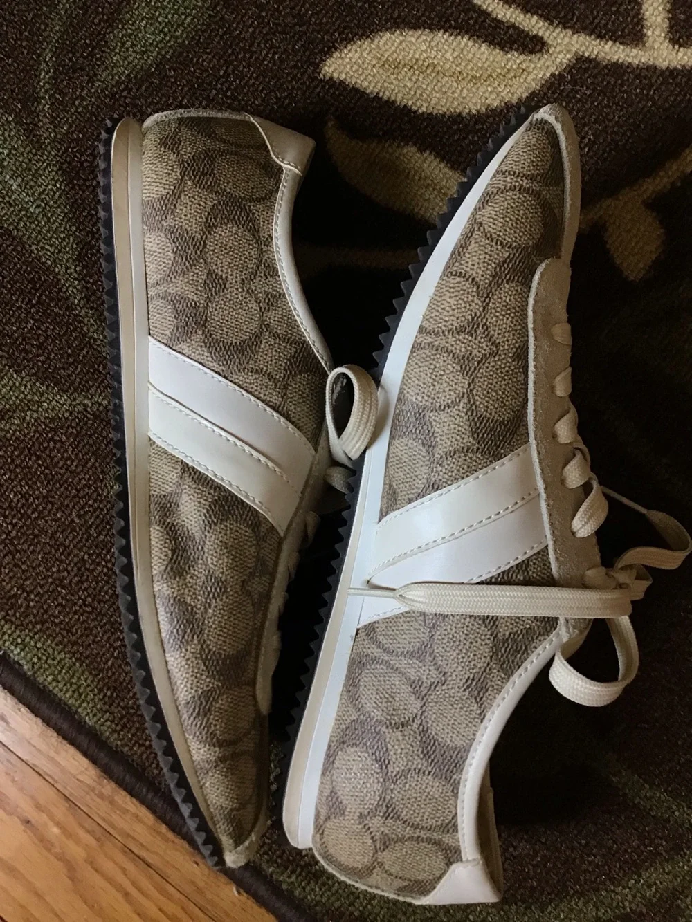 Coach size signature